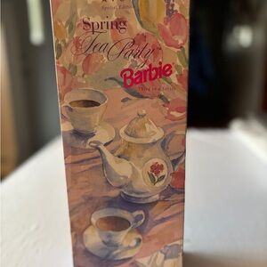 1997 Avon Spring Tea Party Barbie third in series Special Edition